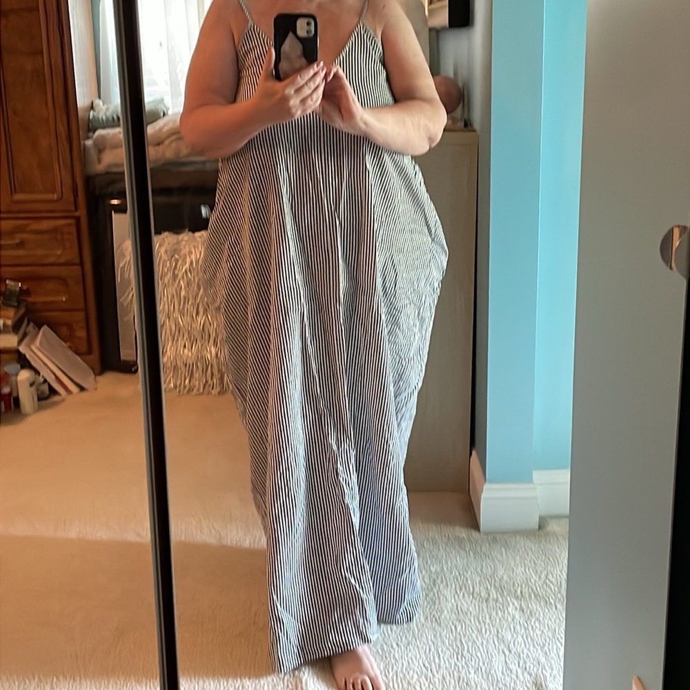 Elan Beach Dress - Picture 2 of 11